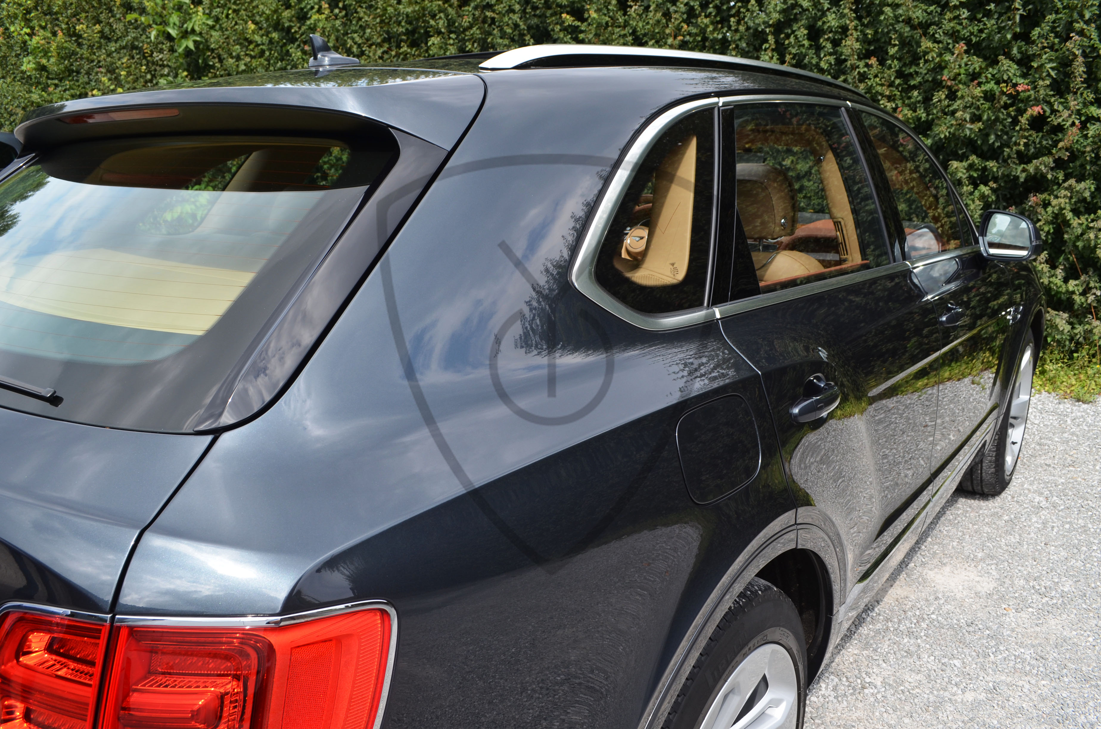 BENTLEY BENTAYGA 4.0 TDI V8 — image 1