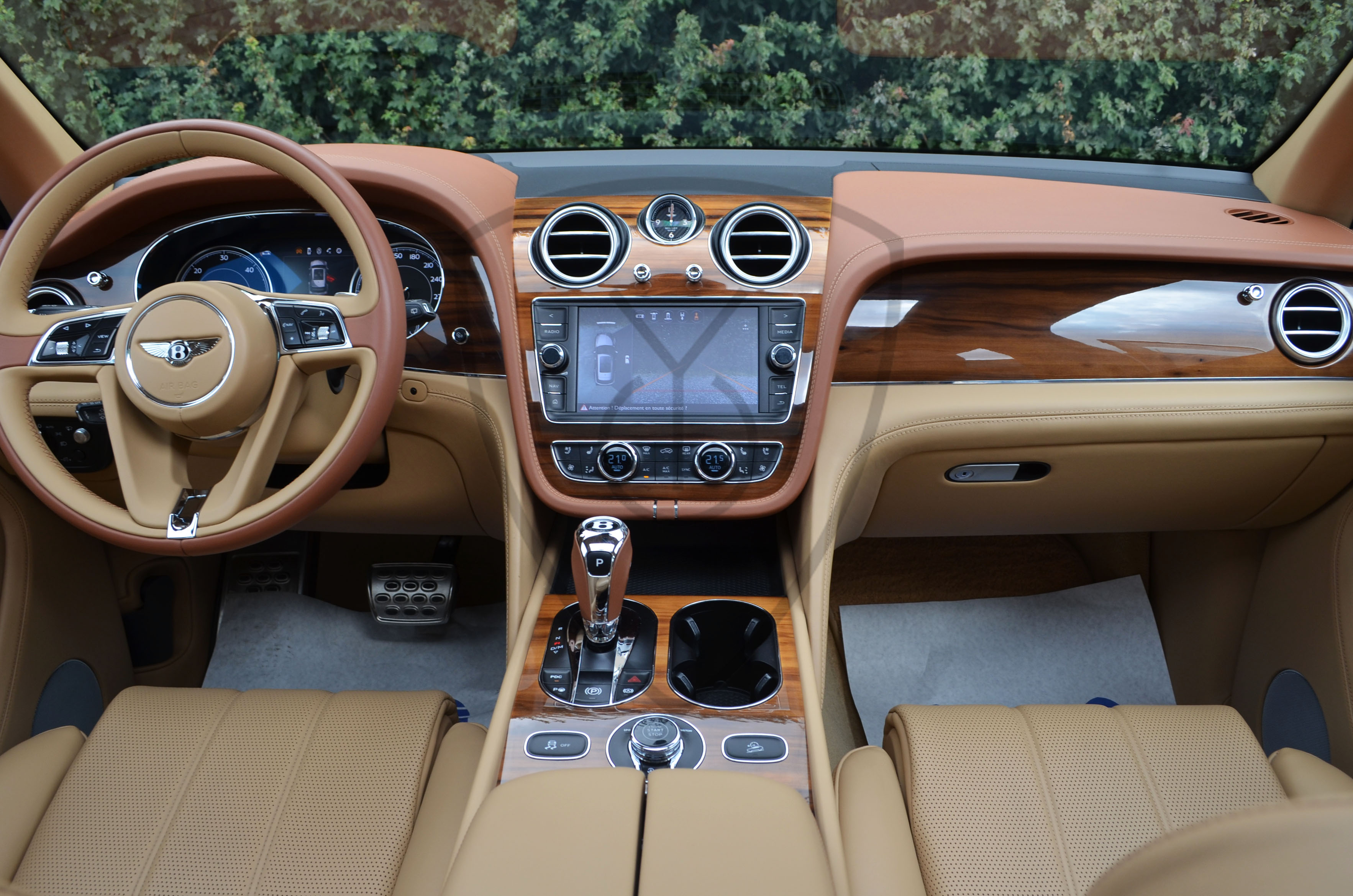 BENTLEY BENTAYGA 4.0 TDI V8 — image 22