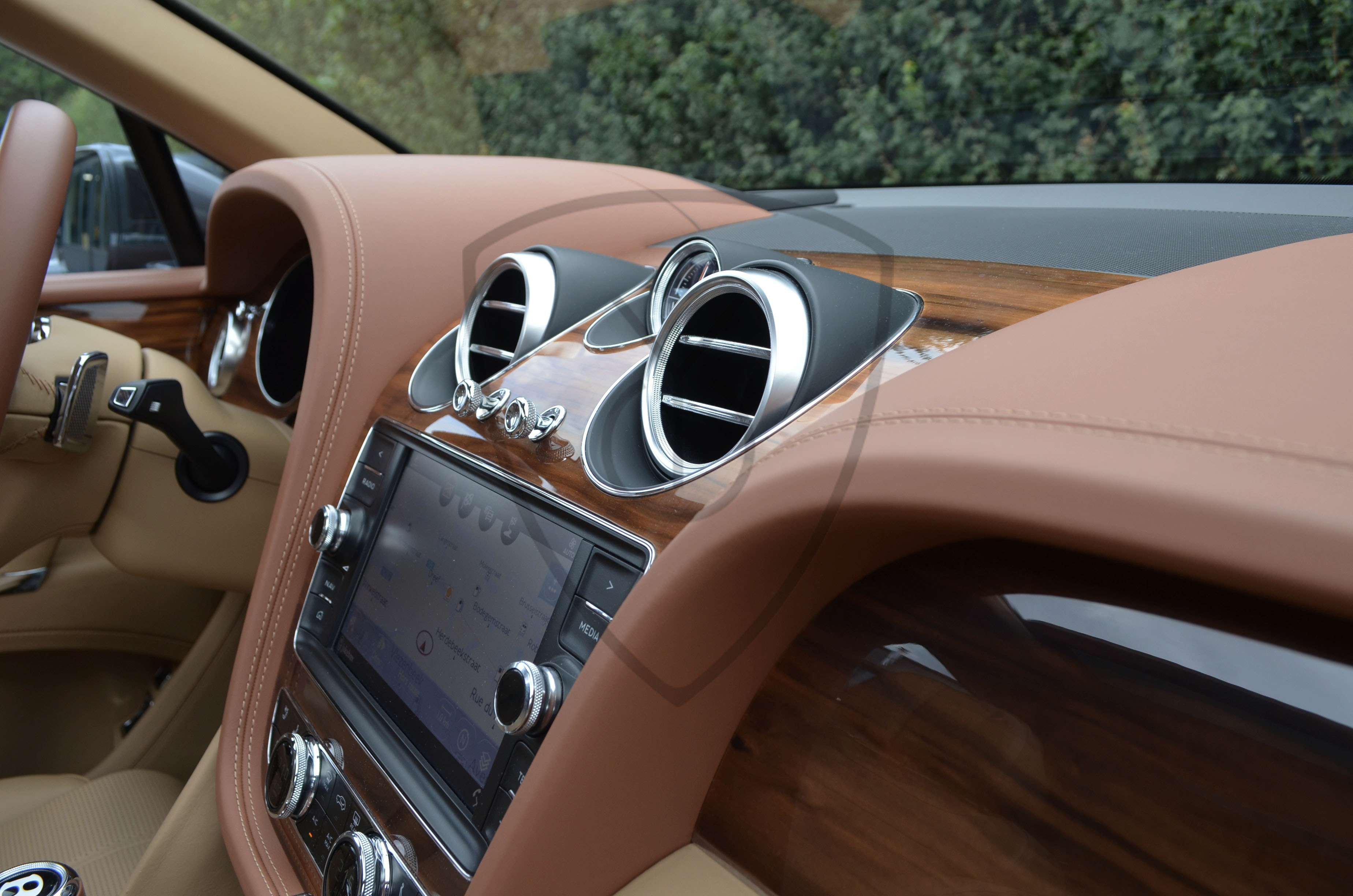 BENTLEY BENTAYGA 4.0 TDI V8 — image 26