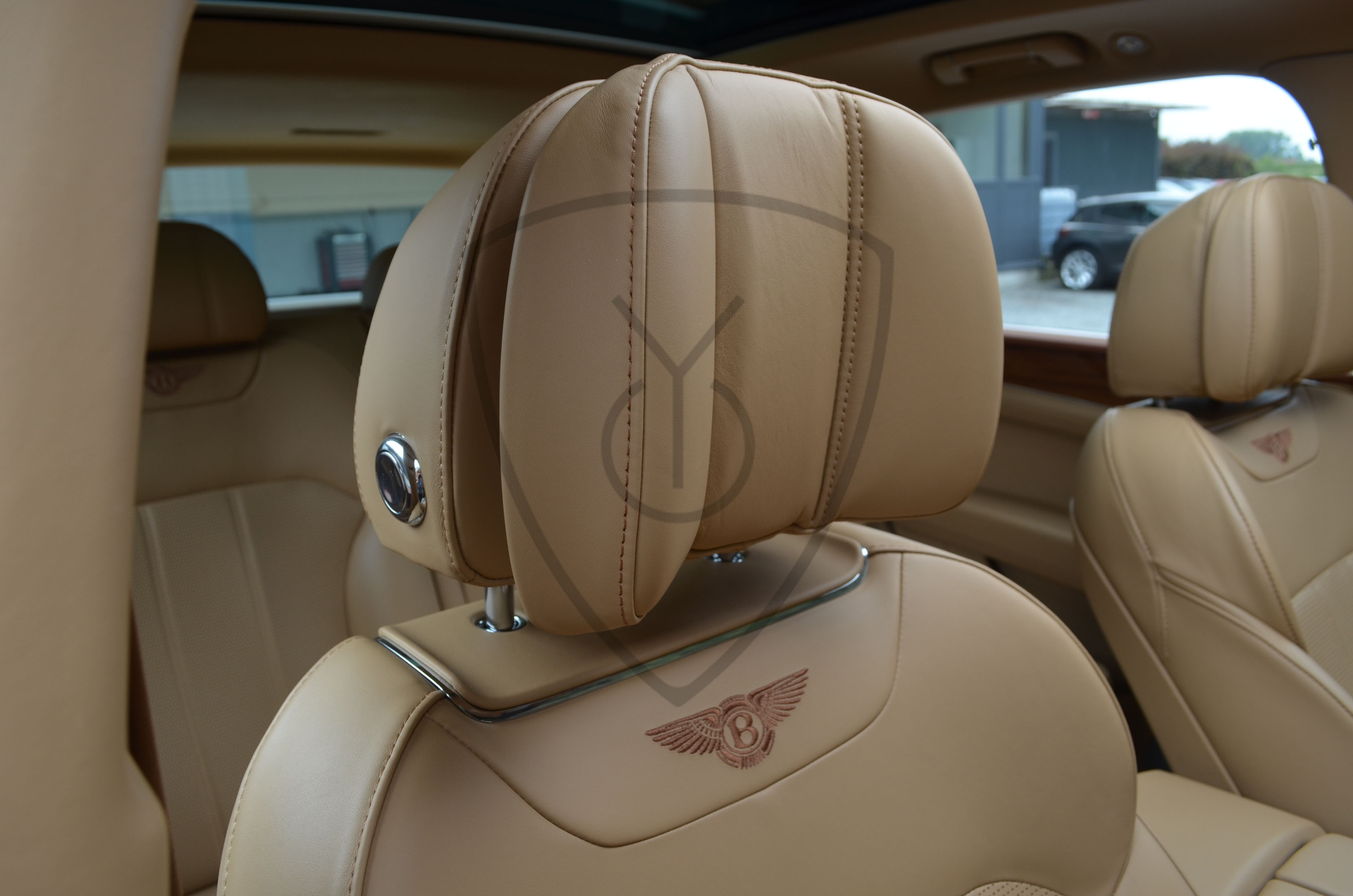 BENTLEY BENTAYGA 4.0 TDI V8 — image 27
