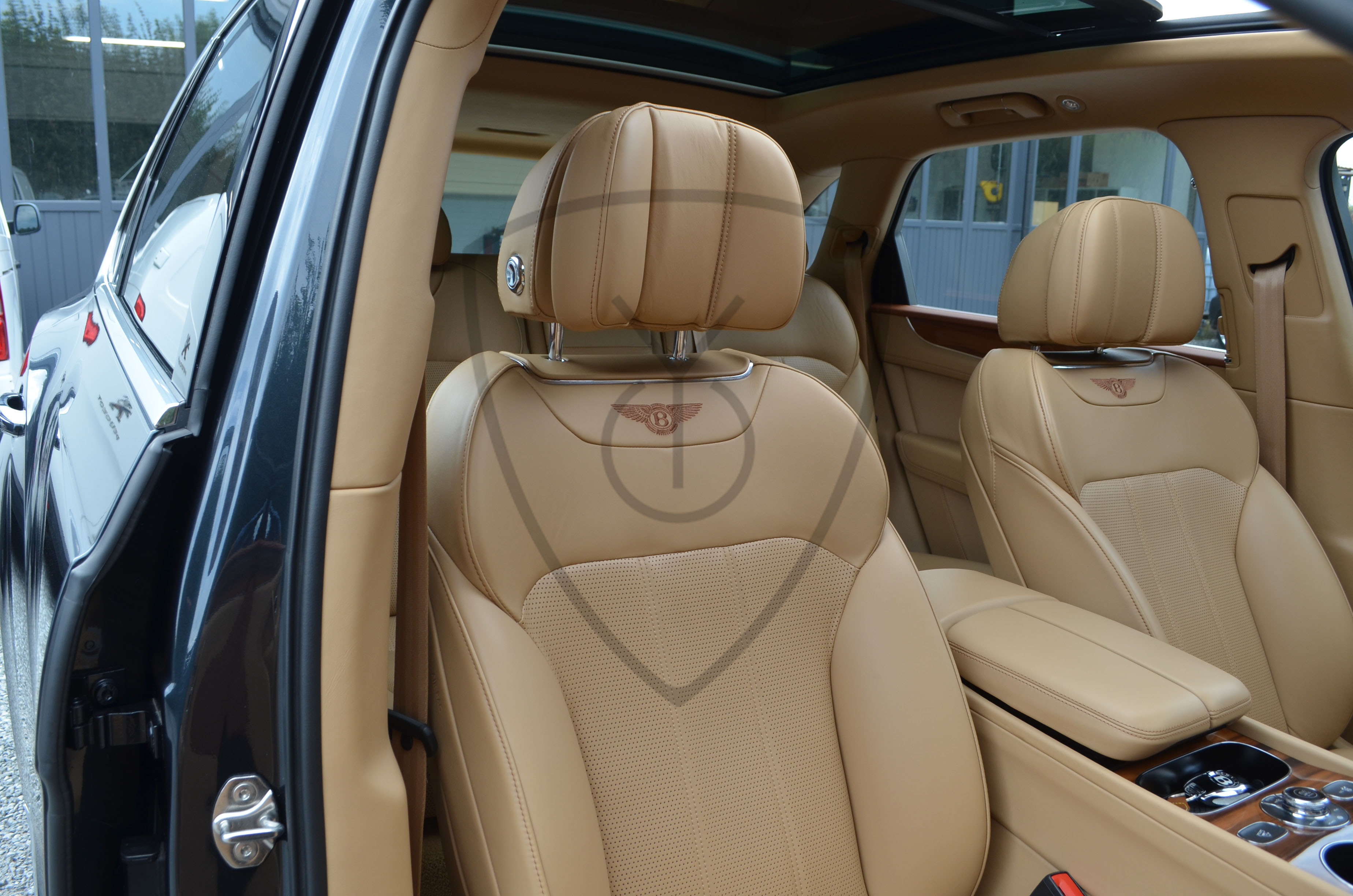 BENTLEY BENTAYGA 4.0 TDI V8 — image 29