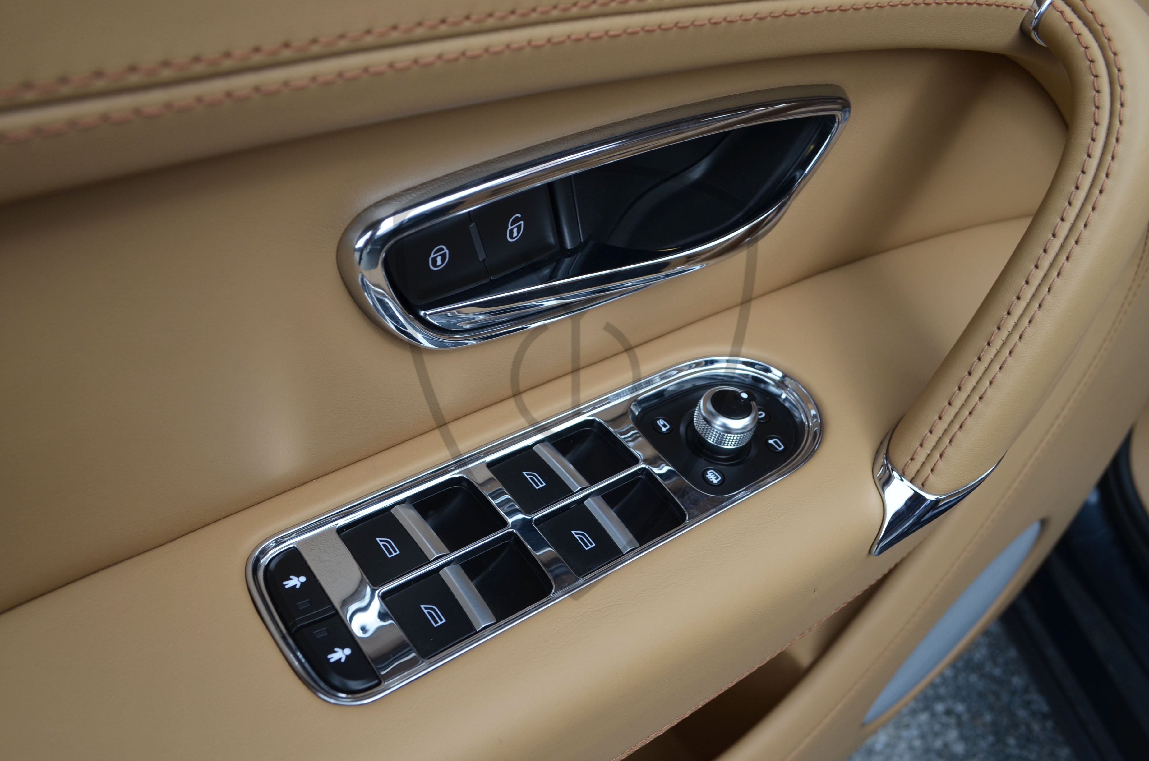 BENTLEY BENTAYGA 4.0 TDI V8 — image 34