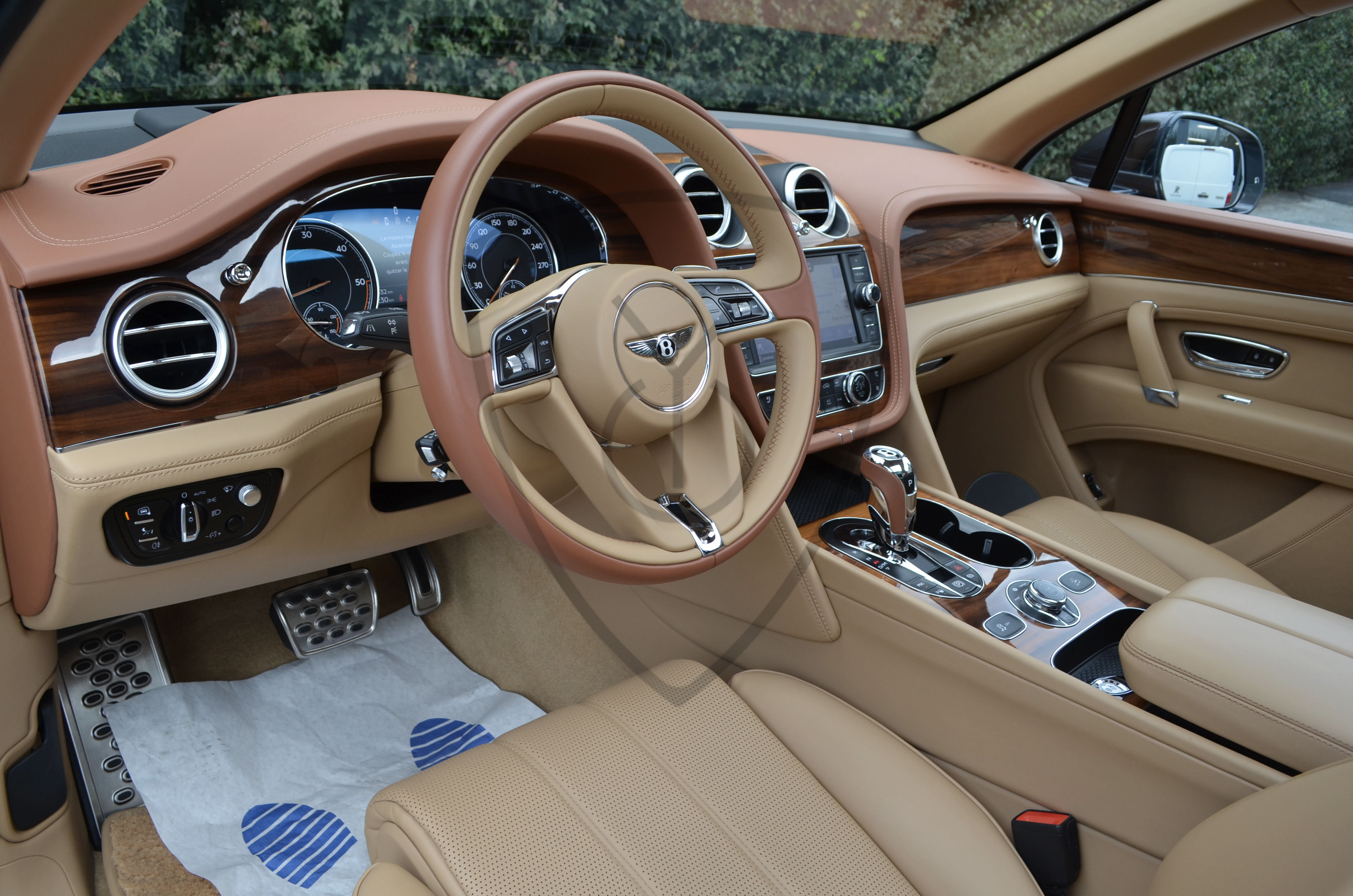 BENTLEY BENTAYGA 4.0 TDI V8 — image 39