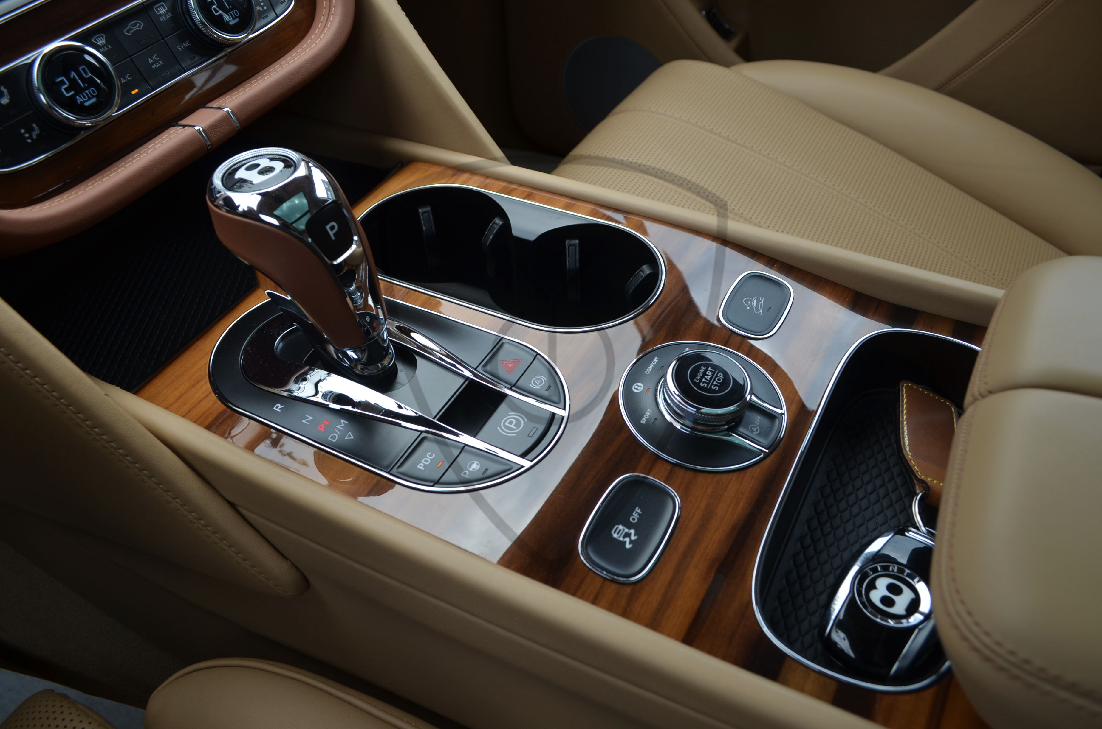 BENTLEY BENTAYGA 4.0 TDI V8 — image 43