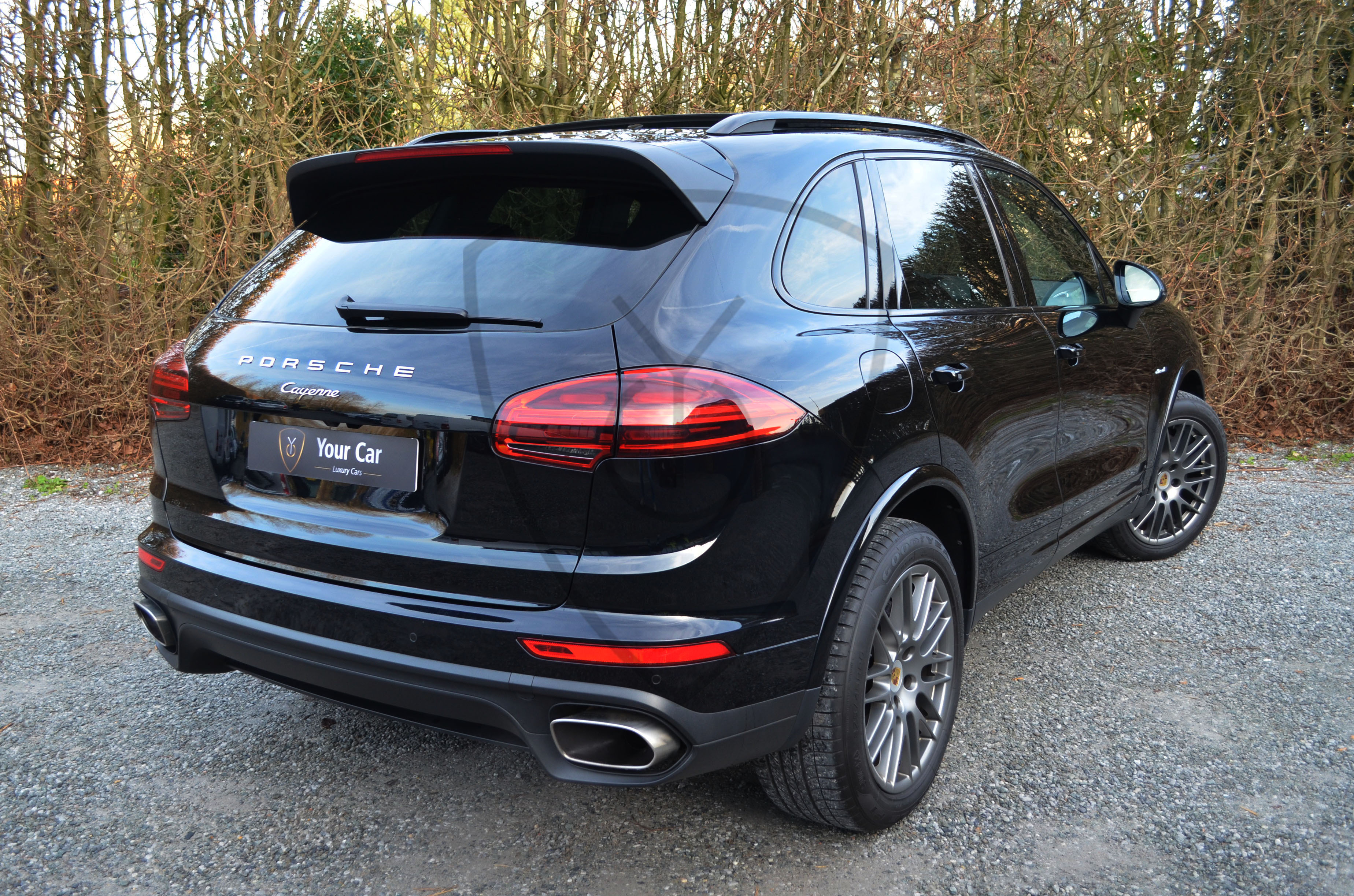 PORSCHE CAYENNE — image 24
