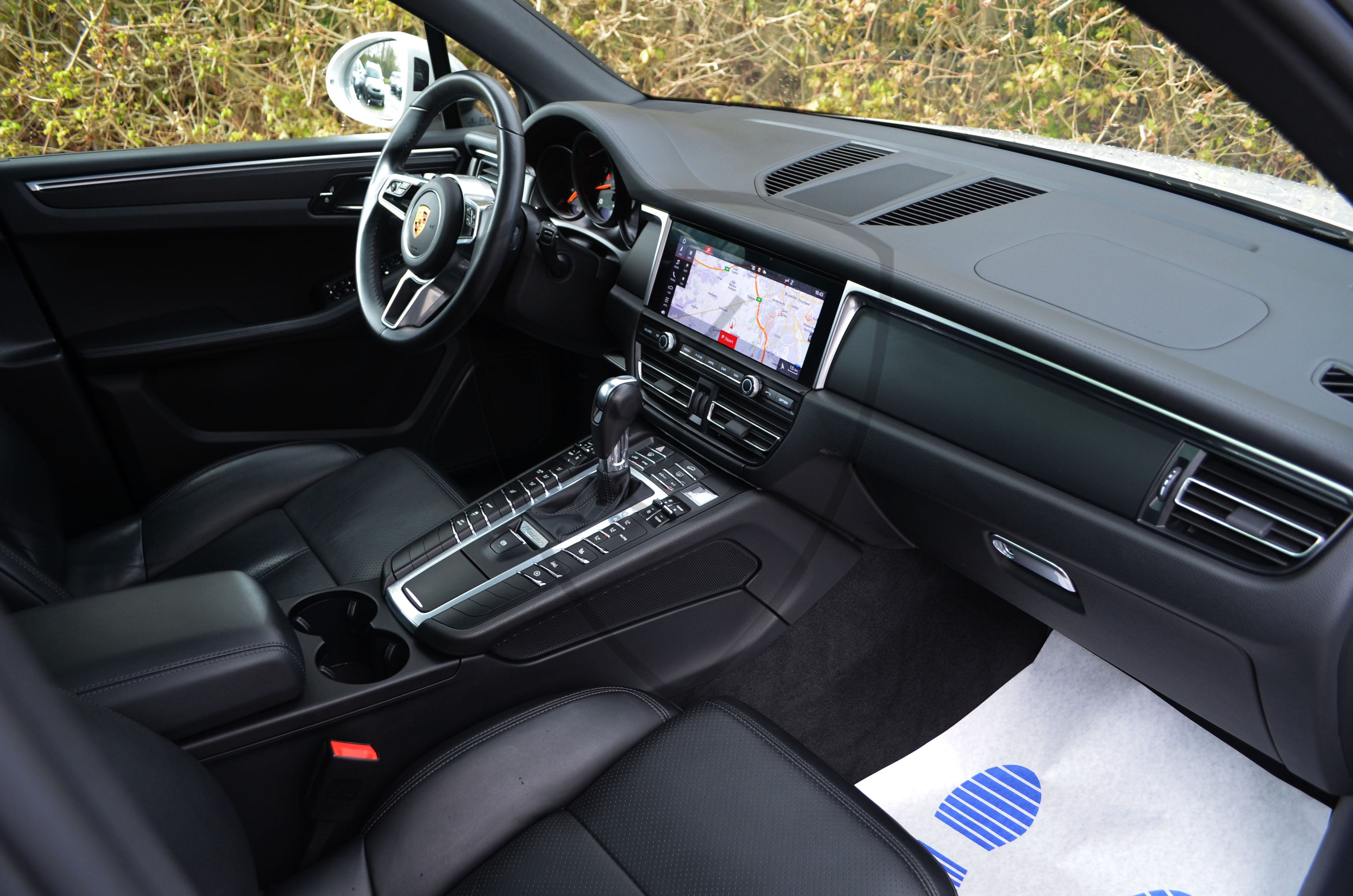 PORSCHE MACAN 2.0 CRAYON — image 21