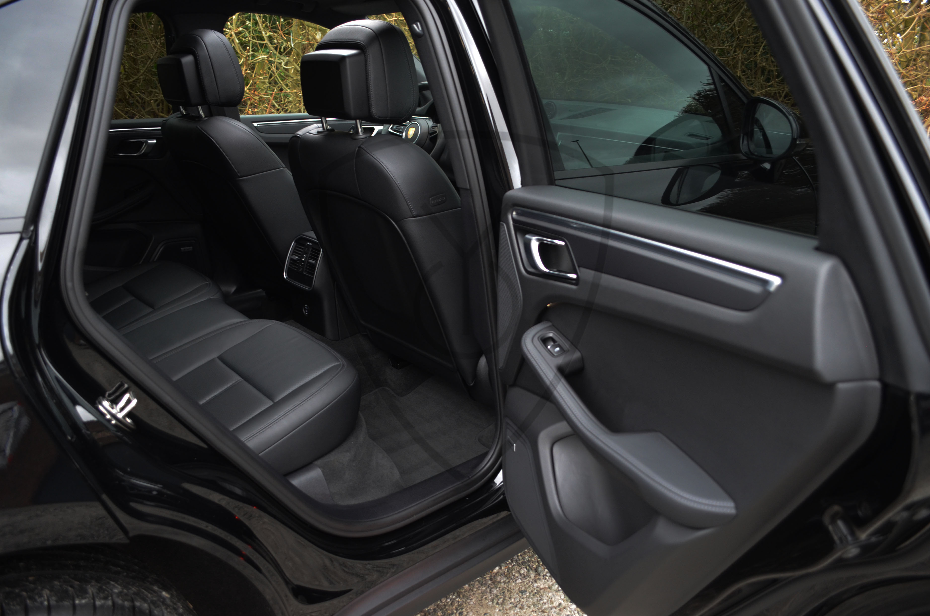 PORSCHE MACAN — image 10