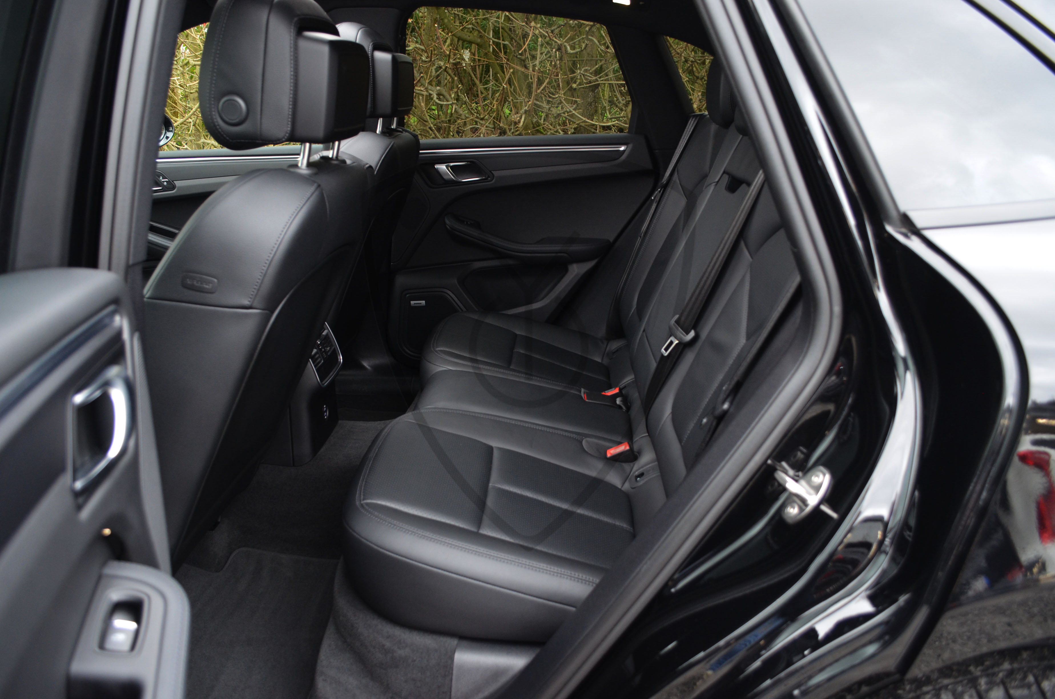 PORSCHE MACAN — image 14