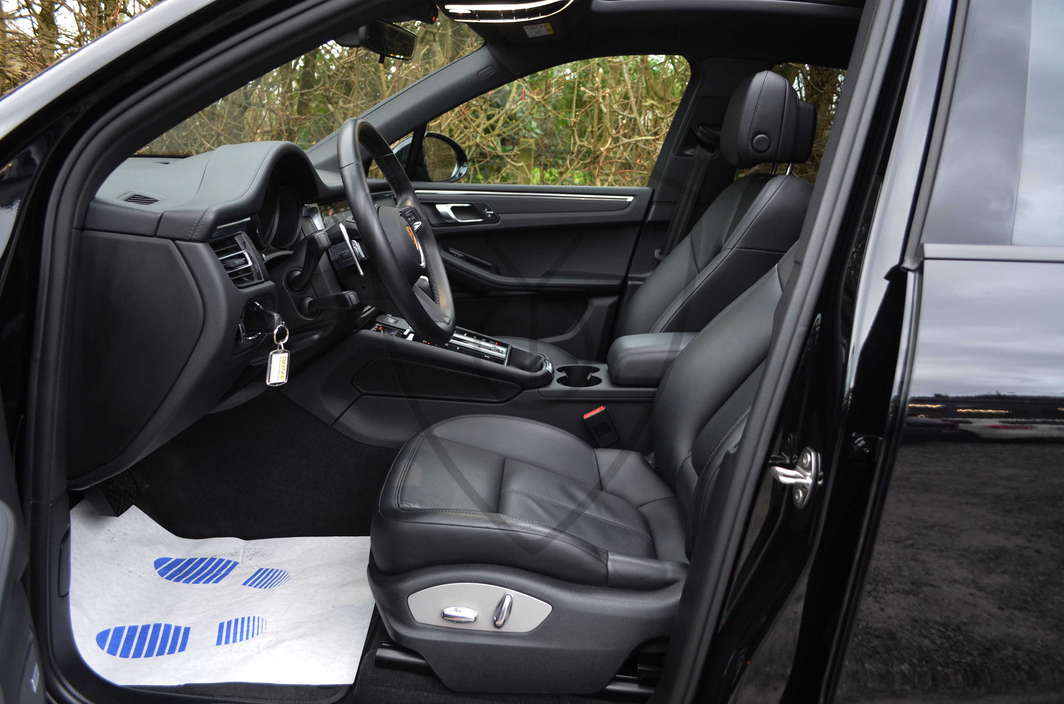 PORSCHE MACAN — image 15
